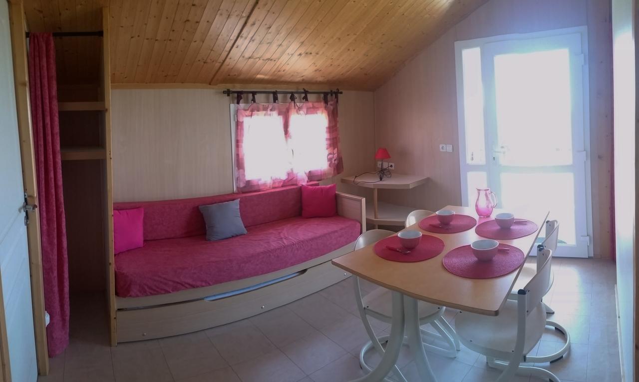 Les Chalets Du Piou Bussieres  Екстериор снимка